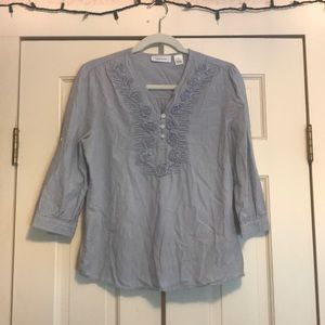 Roll-up w/button 3/4 sleeve seersucker top